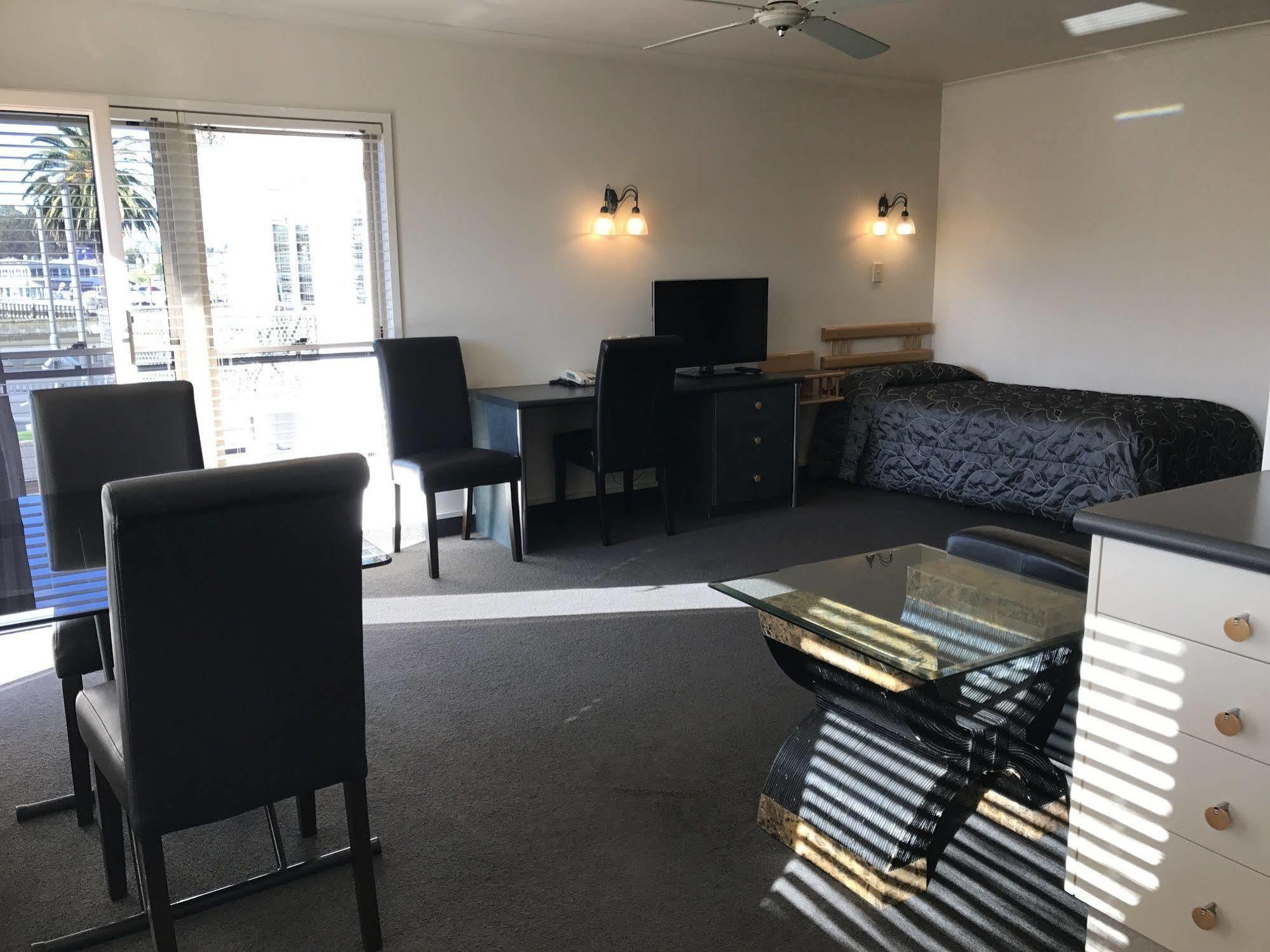 Pacific Harbour Motor Inn Gisborne Bagian luar foto