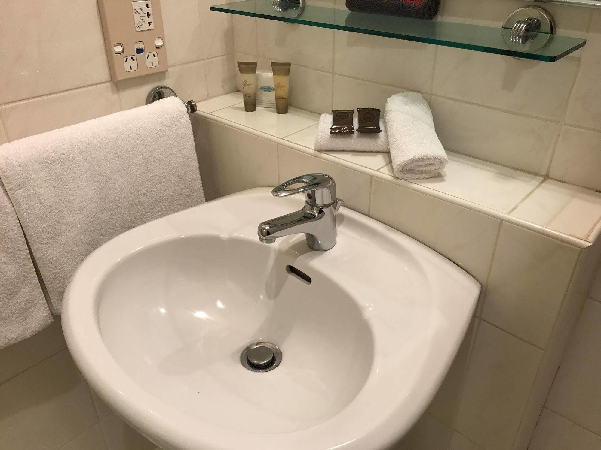 Pacific Harbour Motor Inn Gisborne Bagian luar foto